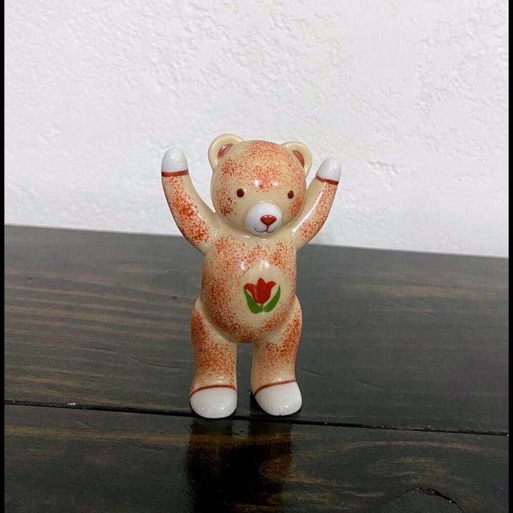 Vintage 1991 Franklin Mint Ceramic Bear Figurine with Flower